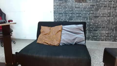 Laura online show from 11, 1, 2025