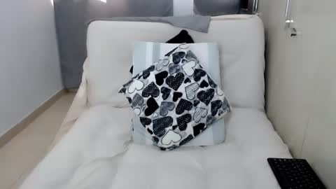 Laura online show from 22, 11, 2025