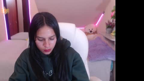 Snapshot of laura_pink22 chatting on 24, 12, 2024 Laura Pink online show from 24, 12, 2024