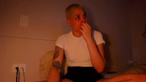 Laura Rose online show from 24, 4, 2026