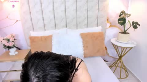 Laura Smith online show from 21, 2, 2026