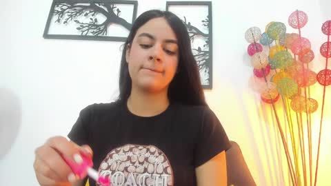 LAURA SOE online show from 10, 1, 2025