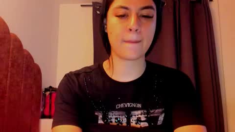 LAURA SOE online show from 2, 12, 2025