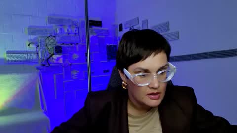 lauradavidsons online show from 17, 9, 2025