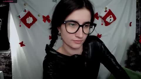 Laura online show from 7, 1, 2025
