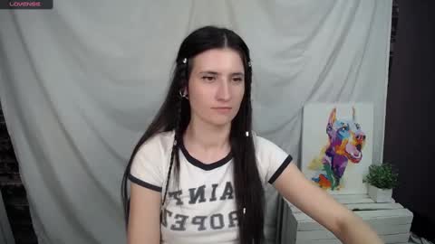 Laura online show from 9, 3, 2025