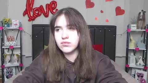 LauraHlot online show from 24, 2, 2025