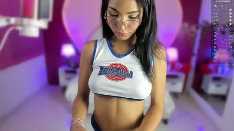 Laura MartinGMT-5 2200-0600 online show from 6, 2, 2025