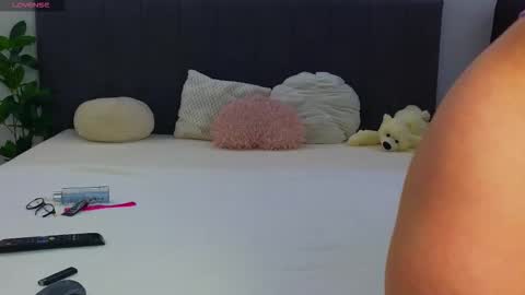 LauraMirage online show from 27, 11, 2025