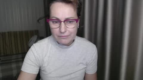 Lauraoven1 online show from 14, 1, 2025