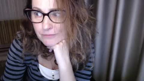 Lauraoven1 online show from 29, 11, 2025