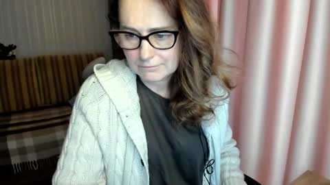 Lauraoven1 online show from 4, 2, 2026