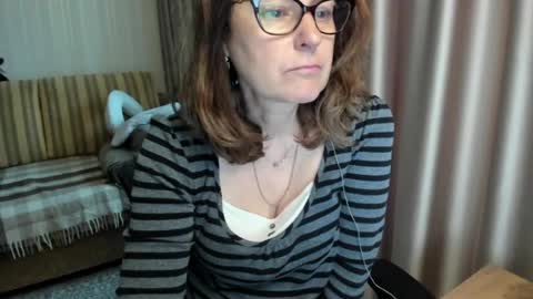 Lauraoven1 online show from 3, 6, 2026