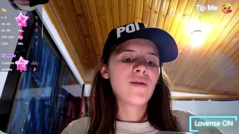 Laura online show from 28, 1, 2025