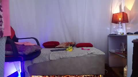 Laura Sofia online show from 29, 5, 2026