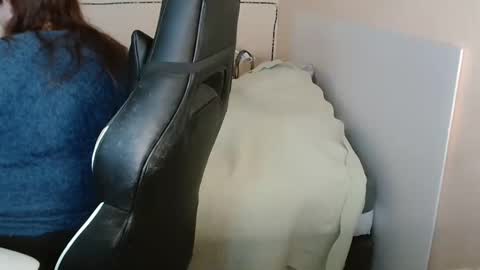 laureanne online show from 12, 3, 2025