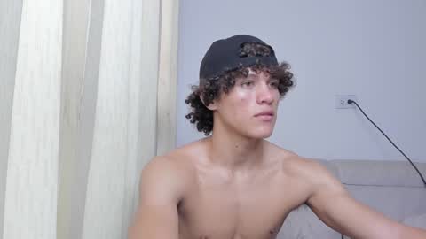 Snapshot of laureent__ chatting on 31, 12, 2024 Laureent online show from 31, 12, 2024