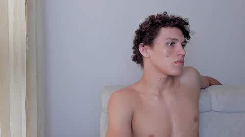 Snapshot of laureent__ chatting on 15, 2, 2025 Laureent online show from 15, 2, 2025