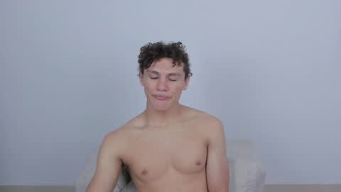 Snapshot of laureent__ chatting on 3, 3, 2025 Laureent online show from 3, 3, 2025