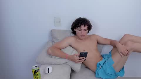 Snapshot of laureent__ chatting on 11, 3, 2025 Laureent online show from 11, 3, 2025