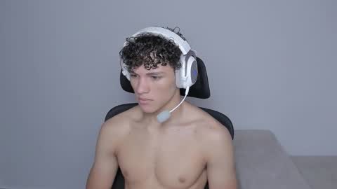 Snapshot of laureent__ chatting on 14, 9, 2025 Laureent online show from 14, 9, 2025