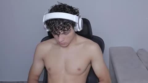 Snapshot of laureent__ chatting on 28, 9, 2025 Laureent online show from 28, 9, 2025