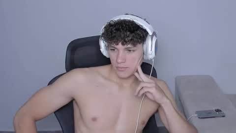 Snapshot of laureent__ chatting on 2, 10, 2025 Laureent online show from 2, 10, 2025