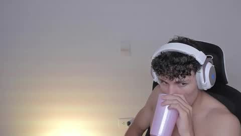 Snapshot of laureent__ chatting on 7, 10, 2025 Laureent online show from 7, 10, 2025