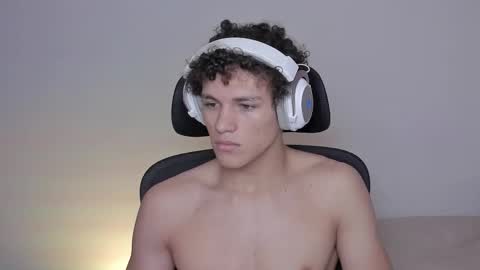 Snapshot of laureent__ chatting on 15, 10, 2025 Laureent online show from 15, 10, 2025