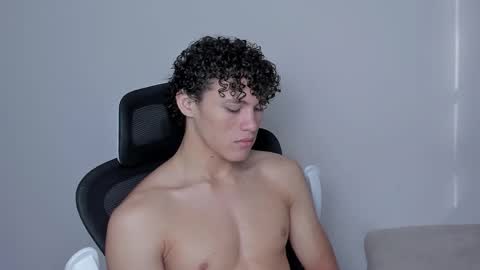 Snapshot of laureent__ chatting on 25, 10, 2025 Laureent online show from 25, 10, 2025