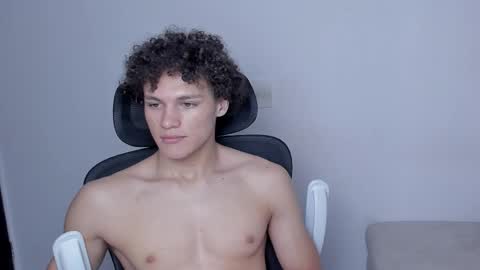 Snapshot of laureent__ chatting on 22, 11, 2025 Laureent online show from 22, 11, 2025