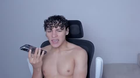 Snapshot of laureent__ chatting on 24, 11, 2025 Laureent online show from 24, 11, 2025