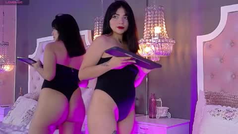 Snapshot of laurenbecker_ chatting on 23, 10, 2025 Lauren online show from 23, 10, 2025