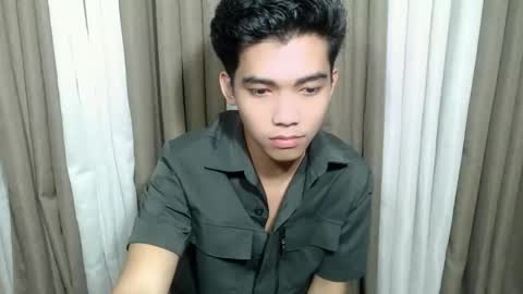 Snapshot of laurence_cuttieguyhere chatting on 3, 3, 2026 laurence_cuttieguyhere online show from 3, 3, 2026