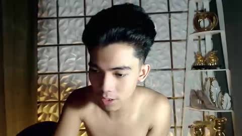 laurence_cuttieguyhere online show from 11, 3, 2026