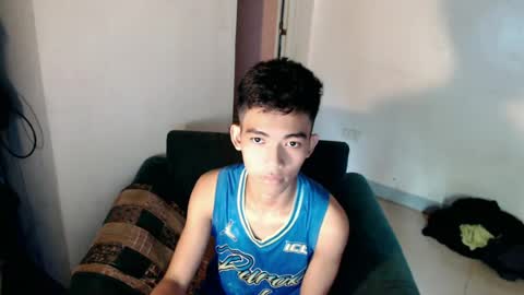 laurence_cuttieguyhere online show from 24, 6, 2026