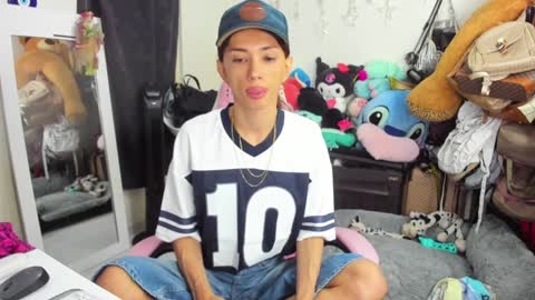 Snapshot of laurencesophiets chatting on 8, 1, 2025 SF online show from 8, 1, 2025