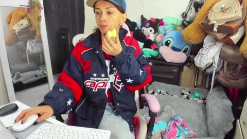 Snapshot of laurencesophiets chatting on 9, 1, 2025 SF online show from 9, 1, 2025