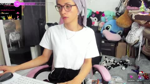 Snapshot of laurencesophiets chatting on 14, 1, 2025 SF online show from 14, 1, 2025