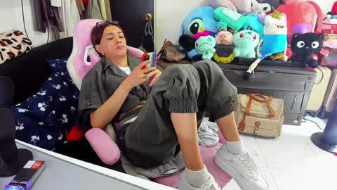 Snapshot of laurencesophiets chatting on 25, 1, 2025 SF online show from 25, 1, 2025