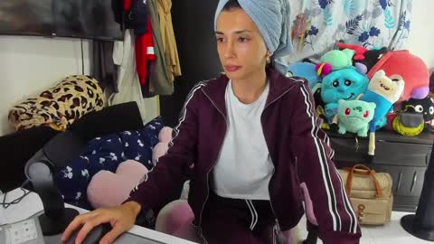 Snapshot of laurencesophiets chatting on 29, 1, 2025 SF online show from 29, 1, 2025