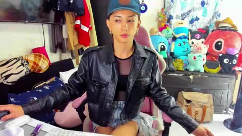 Snapshot of laurencesophiets chatting on 24, 2, 2025 SF online show from 24, 2, 2025