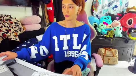 Snapshot of laurencesophiets chatting on 28, 2, 2025 SF online show from 28, 2, 2025