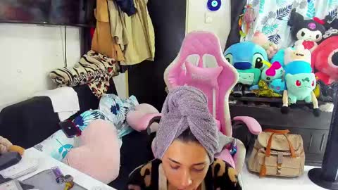 Snapshot of laurencesophiets chatting on 9, 3, 2025 SF online show from 9, 3, 2025