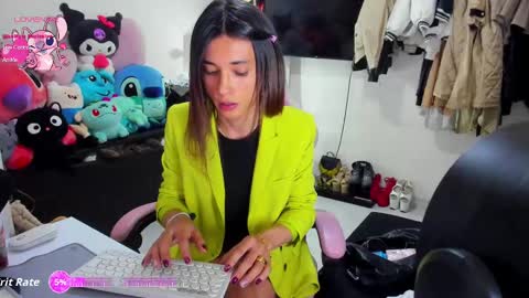 Snapshot of laurencesophiets chatting on 12, 9, 2025 SF online show from 12, 9, 2025