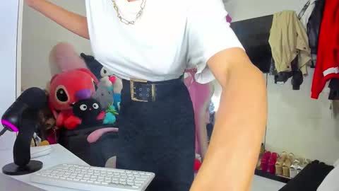 Snapshot of laurencesophiets chatting on 14, 10, 2025 SF online show from 14, 10, 2025