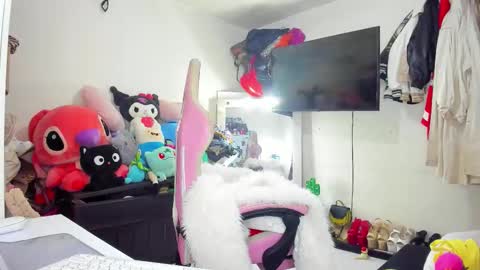 Snapshot of laurencesophiets chatting on 20, 10, 2025 SF online show from 20, 10, 2025