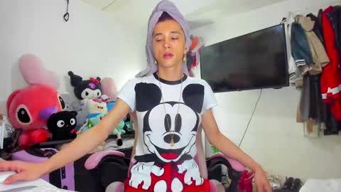 Snapshot of laurencesophiets chatting on 7, 11, 2025 SF online show from 7, 11, 2025