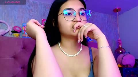 Snapshot of laurenelovex chatting on 11, 1, 2026 Laurene online show from 11, 1, 2026