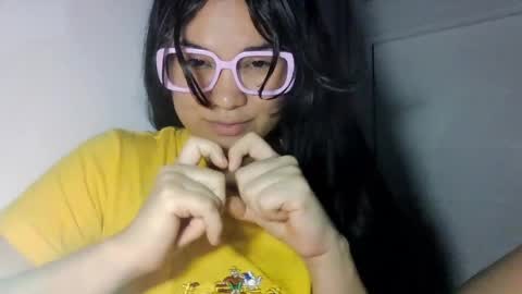 Snapshot of laurengirls1 chatting on 22, 4, 2026 onlyfan laureng7 - 7 laureng2 online show from 22, 4, 2026
